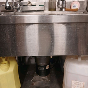 음식물처리기와 씽크대 이미지