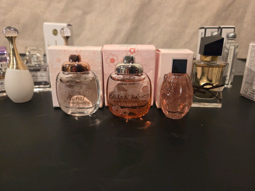 향수 미니어쳐 팝니다 이미지