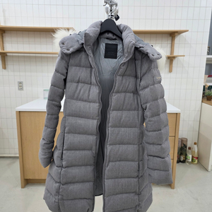 타트라스 라비아나 여성 울패딩 2 (S) 사이즈 판매합니다.