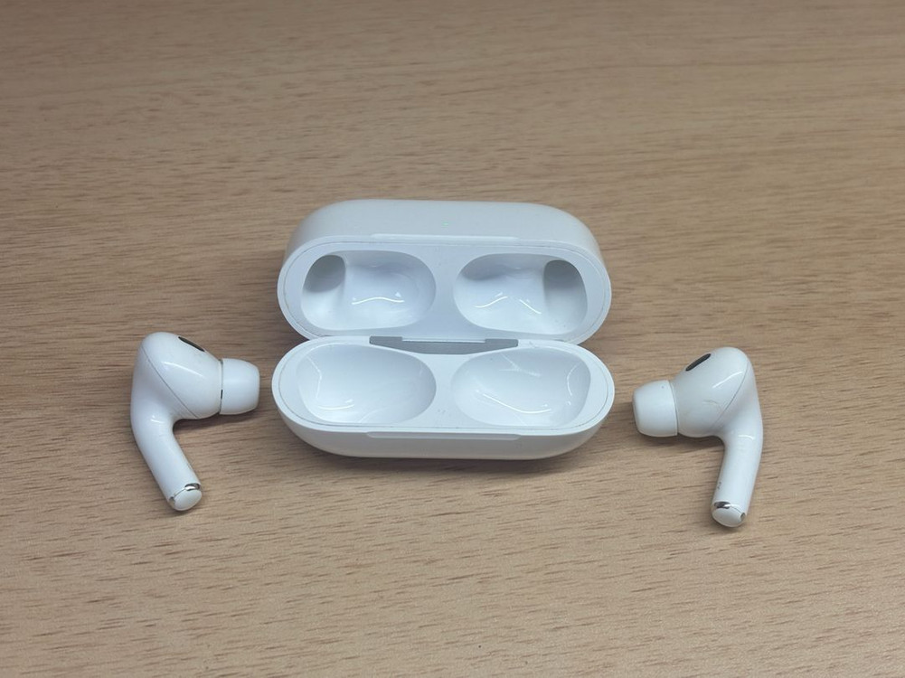 애플 에어팟 프로 2세대 8핀--1