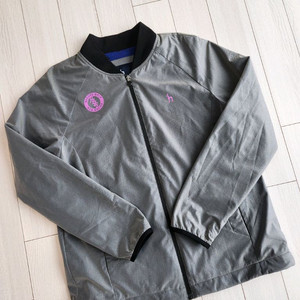 새상품급)헤지스 골프 여성 야구에리 풀오픈 봄버 바람막이 자켓 사이즈95(m)여러 중고사이트에도 같이 판매하고 있어