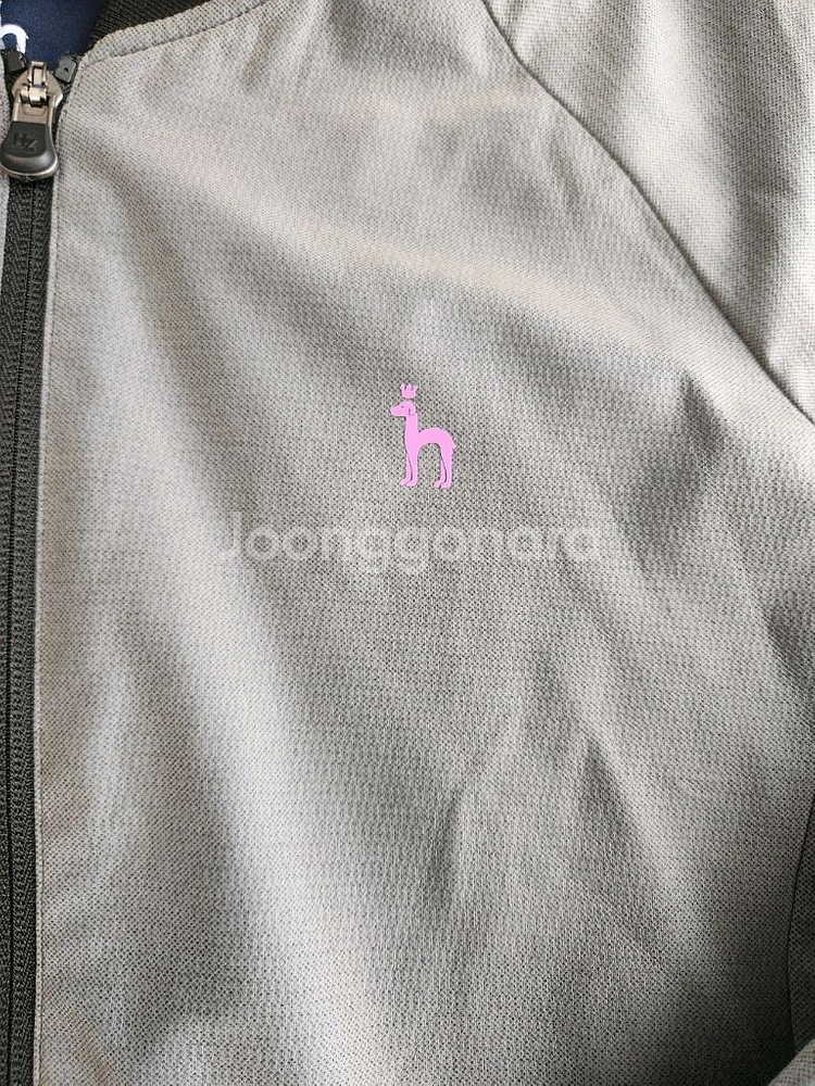 새상품급)헤지스 골프 여성 야구에리 풀오픈 봄버 바람막이 자켓 사이즈95(m)여러 중고사이트에도 같이 판매하고 있어--4