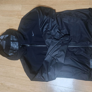 나이키 에어로가미 바람막이L