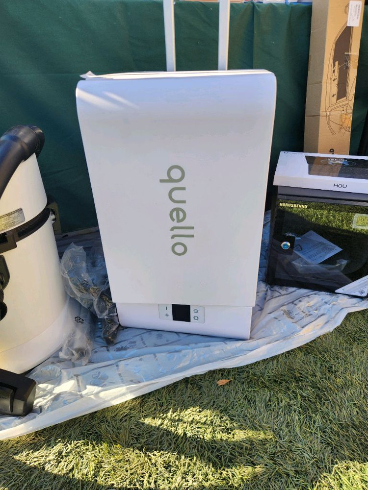 큐엘로 미니 차량용 냉장고 이미지