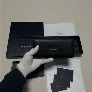[풀구성] 프라다 사피아노 삼각로고 금장 장지갑 [os]
