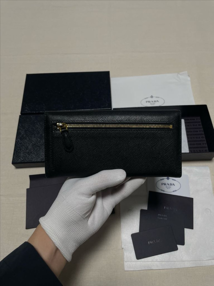 [풀구성] 프라다 사피아노 삼각로고 금장 장지갑 [os]--2