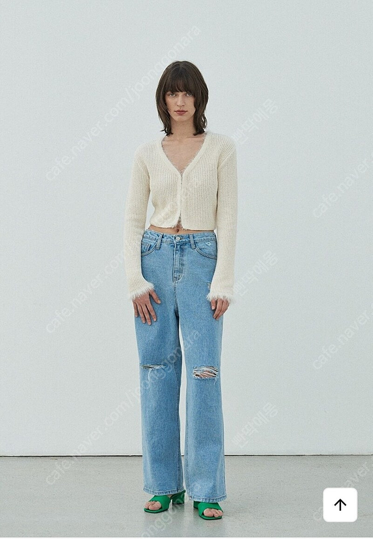 (새상품) 다이애그널 퍼 트리밍 가디건 아이보리 (한선화 착용)--2