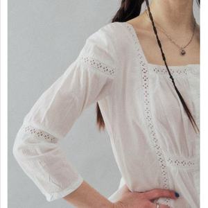 쉬이즈큐트 로맨틱 블라우스 이미지