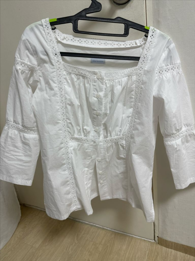 쉬이즈큐트 로맨틱 블라우스 이미지