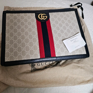 구찌 클러치백