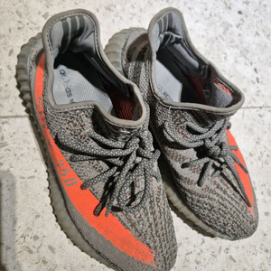 아디다스 이지 부스트 350 V2 벨루가 275mm 이미지