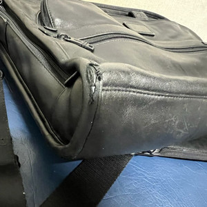 정품 투미 TUMI 가죽 브리프 케이스 가방 판매 이미지