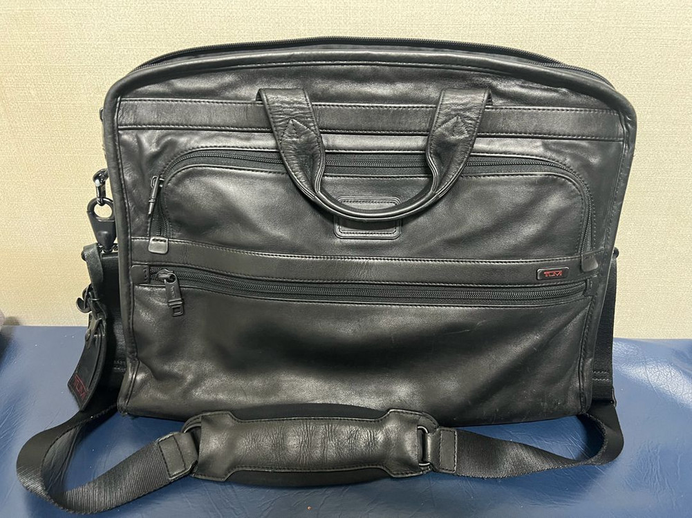 정품 투미 TUMI 가죽 브리프 케이스 가방 판매 이미지