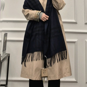 버버리 자이언트 체크 울 네이비 머플러 정품 새제품 목도리