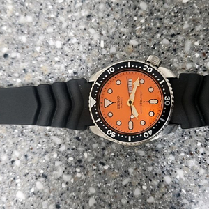 세이코다이버쿼츠7548-700C