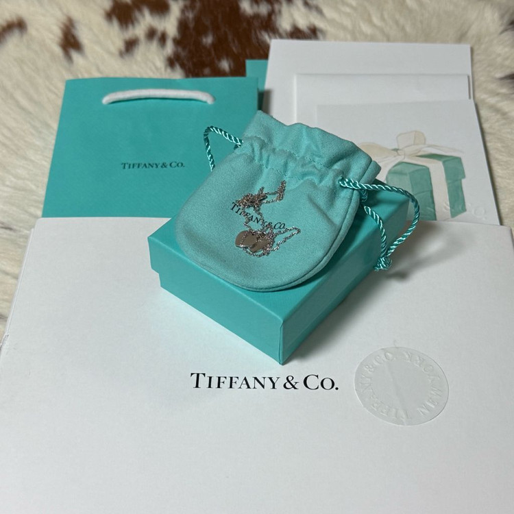 티파니앤코 리턴 투 티파니 더블 하트 실버 목걸이 판매합니다.--2