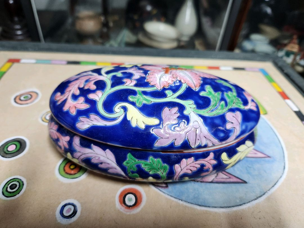 중국 빈티지 도자기 분채 합(인주합)--1