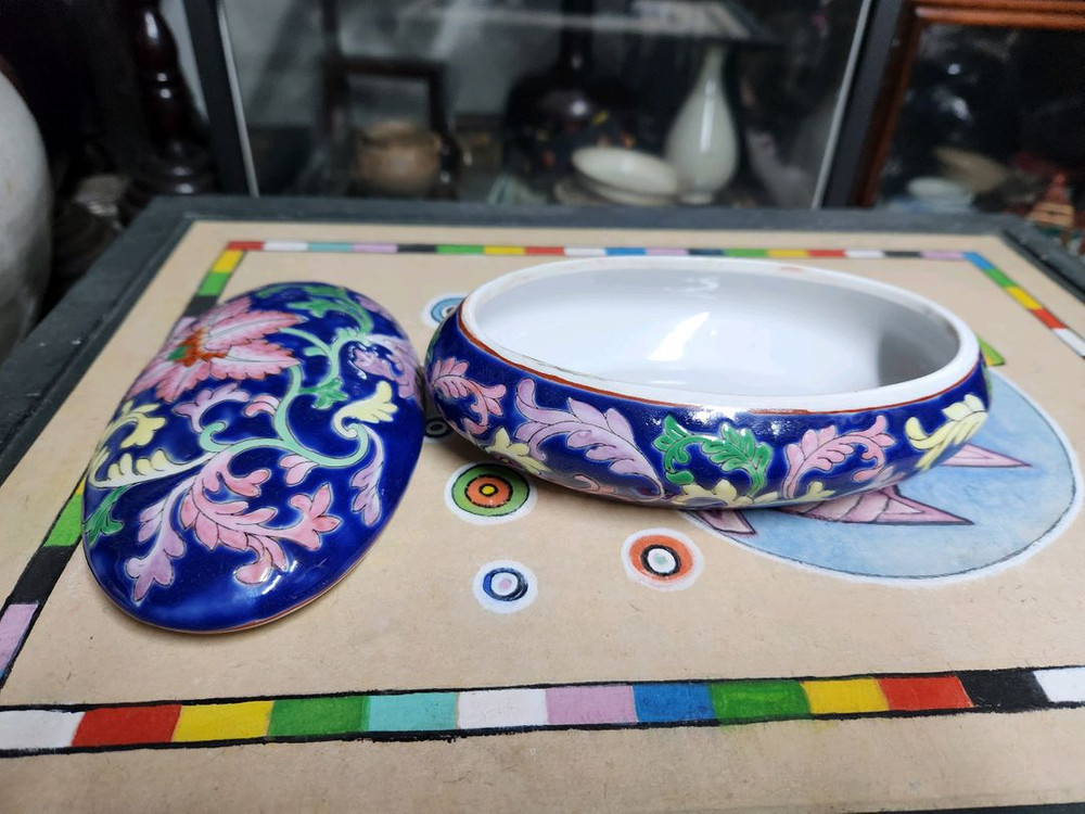 중국 빈티지 도자기 분채 합(인주합)--2