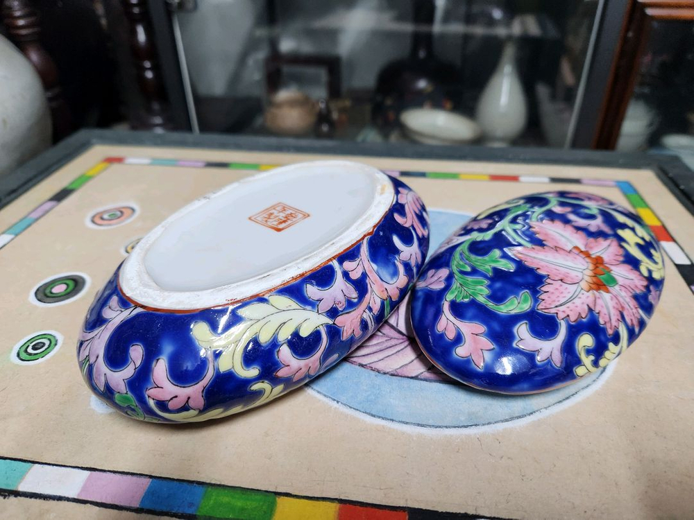 중국 빈티지 도자기 분채 합(인주합)--5