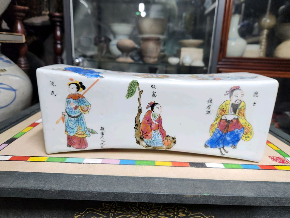 법랑분채 고사인물문 도자기베개--3