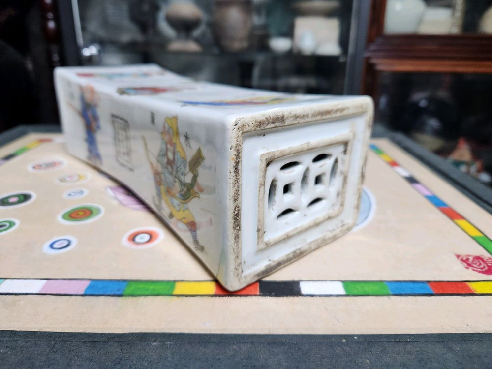 법랑분채 고사인물문 도자기베개--4