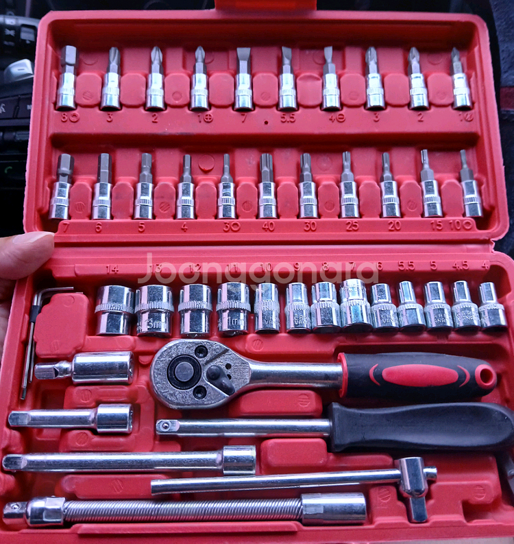 새상품 46피스 소켓 렌치 세트--1