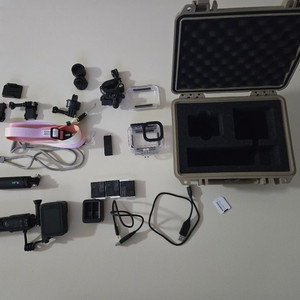 고프로12 black 구성품 일괄 판매합니다.