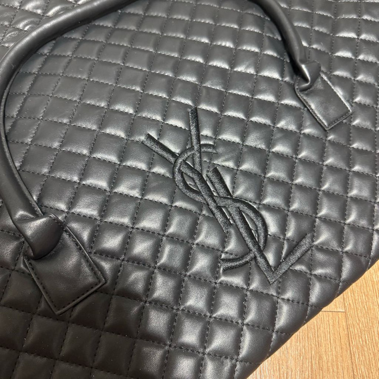 입생로랑 여행가방--1