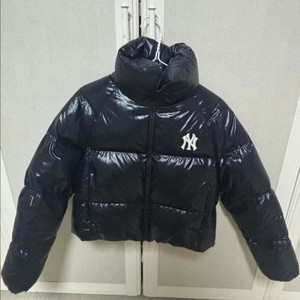 MLB 유광 블랙 패딩 이미지