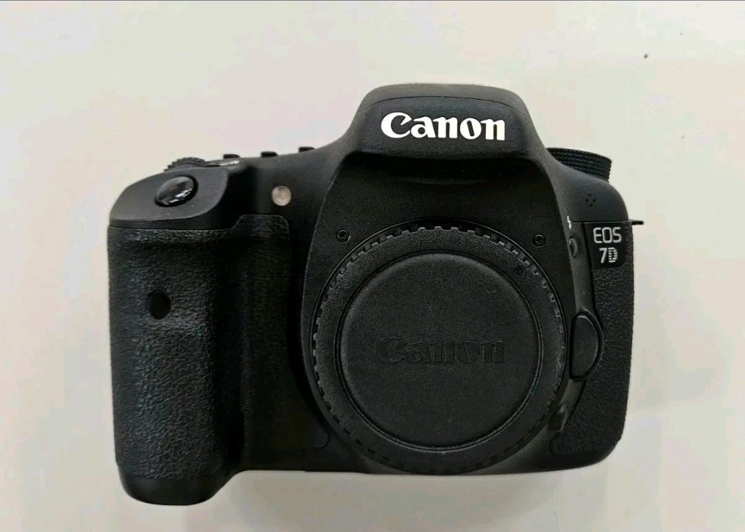 캐논 CANON EOS 7D 중급 크롭 DSLR 일어,영어버전 - 안심되는 중고거래