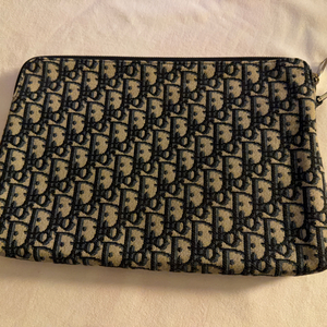 정품 디올 클러치백