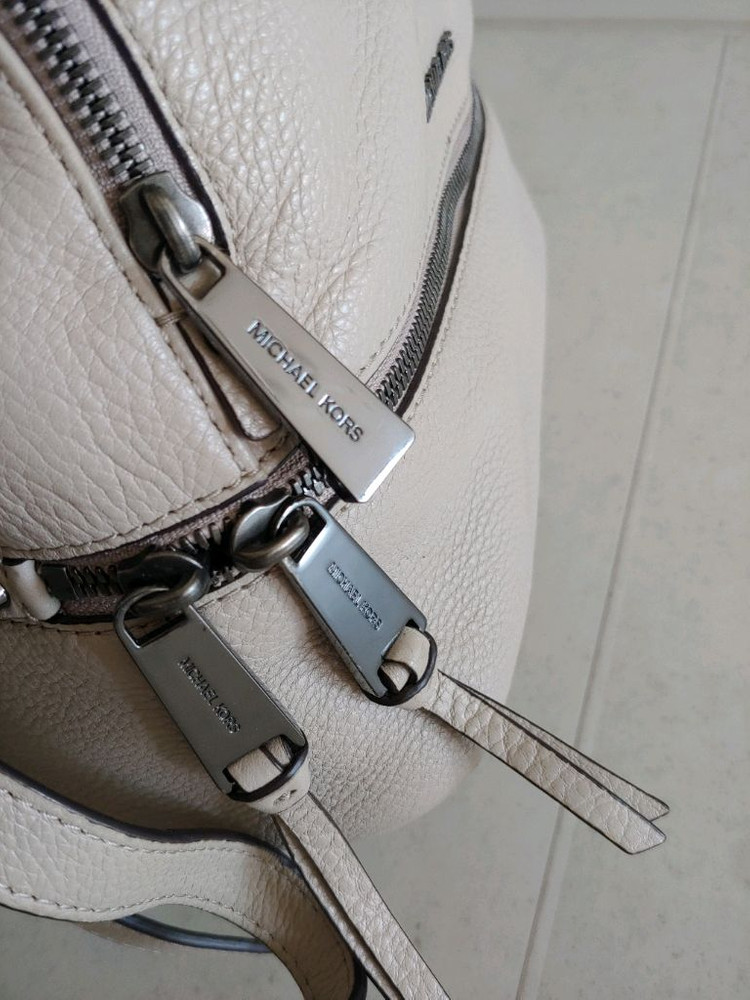 마이클코어스 백팩--5