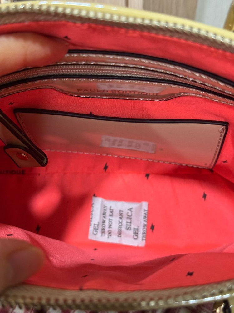 폴스부띠끄 베이지 스몰 s 팝니다 이미지