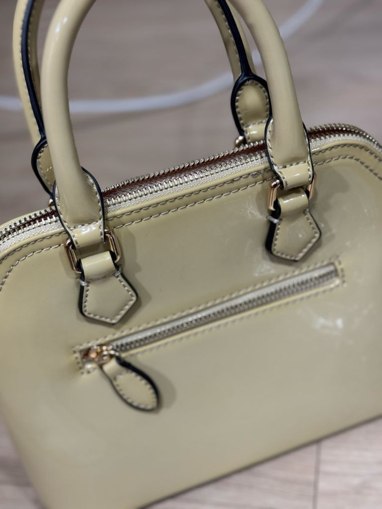 폴스부띠끄 베이지 스몰 s 팝니다 이미지