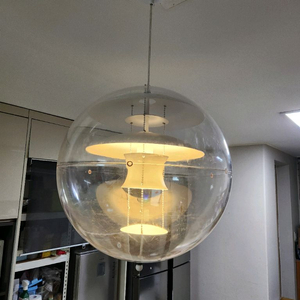 베르판 VP 글로브 펜던트 조명 판매합니다.