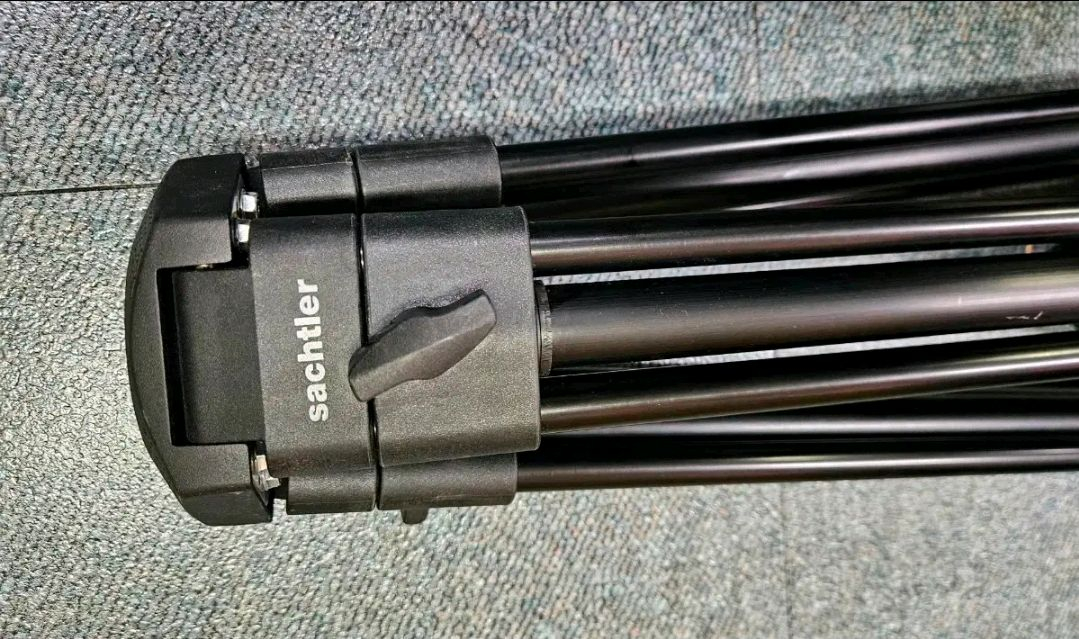 셔틀러 Sachtler Ace M GS 1002 유압삼각대 (헤드미포함) 이미지