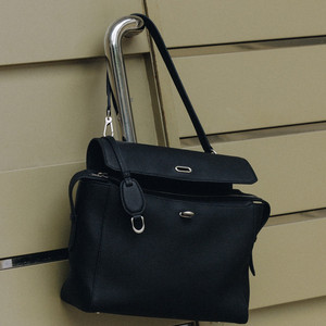 드메리엘 루나 사첼백 리얼 토고 소가죽 미디움 블랙 가방 토트 숄더 보부상 이미지