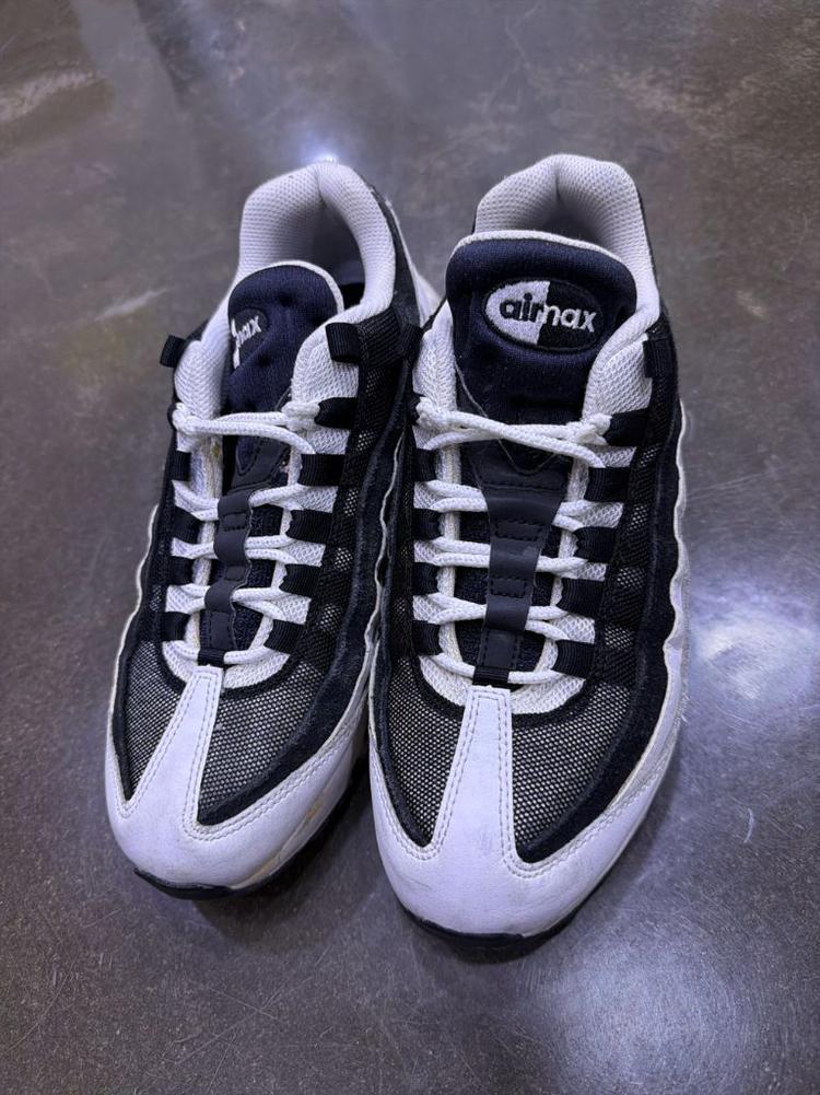 나이키 에어맥스95 에센셜 음양 화이트 블랙 슈즈 260--1