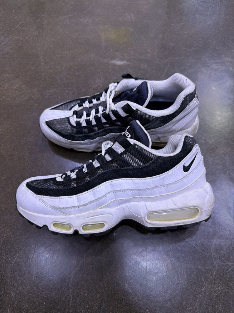 나이키 에어맥스95 에센셜 음양 화이트 블랙 슈즈 260--5