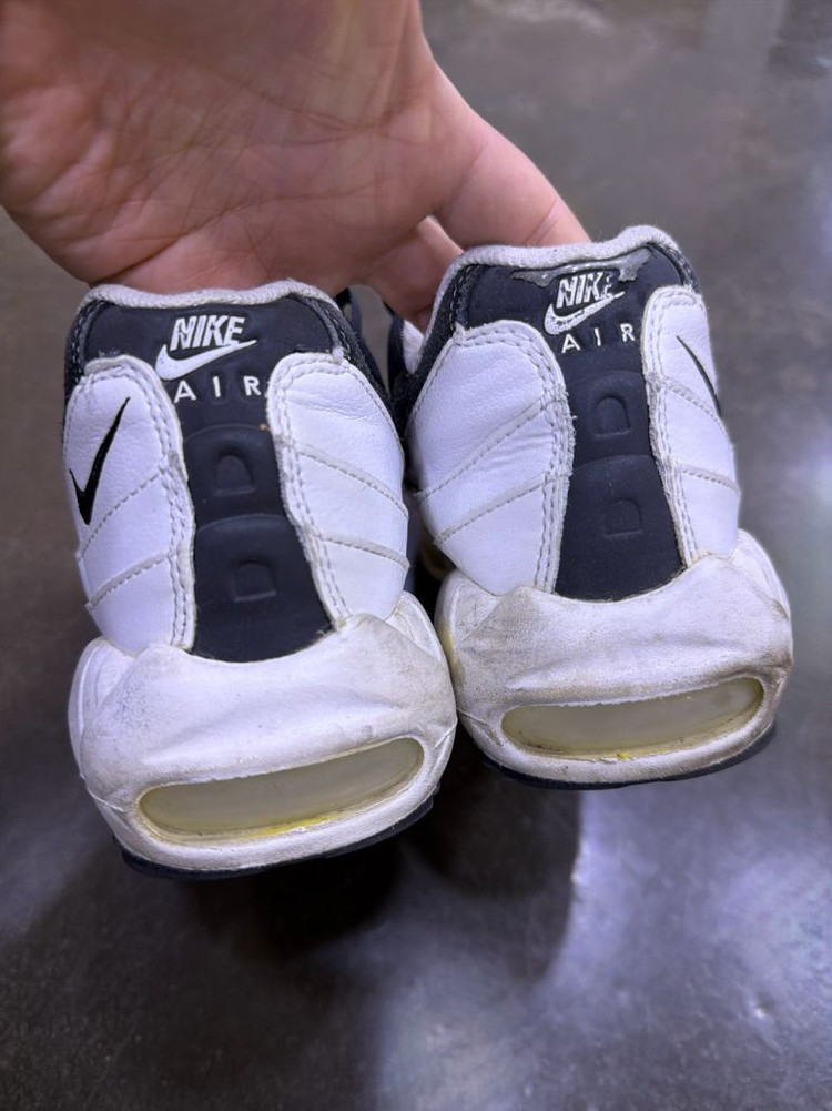 나이키 에어맥스95 에센셜 음양 화이트 블랙 슈즈 260--6