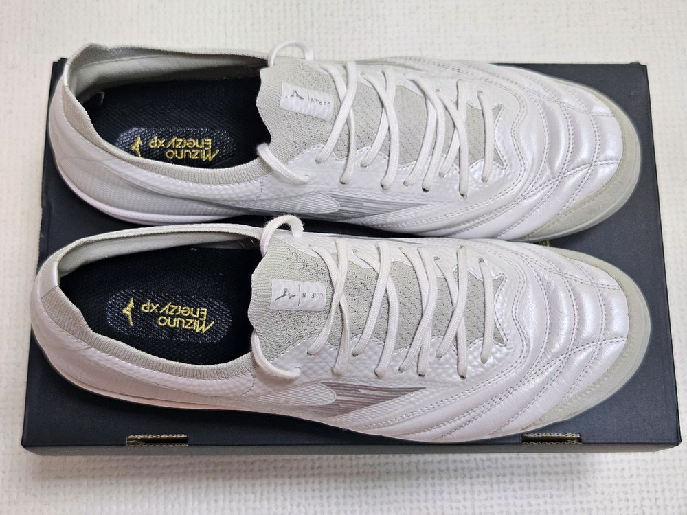 미즈노 모렐리아 네오 살라 풋살화 275mm--1