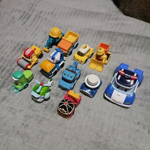 로보카폴리 12대