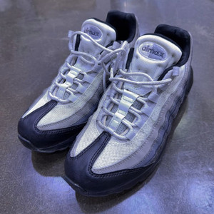 나이키 에어맥스95 에센셜 블랙 그레이 270