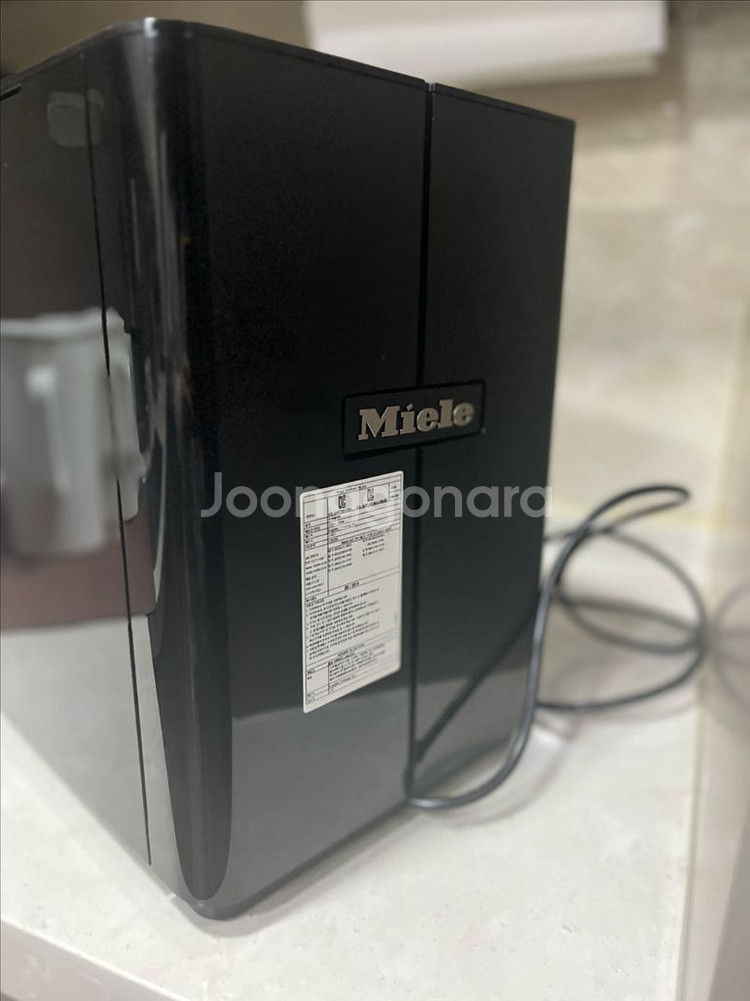 밀레 커피머신 블랙/실버 CM6350--2