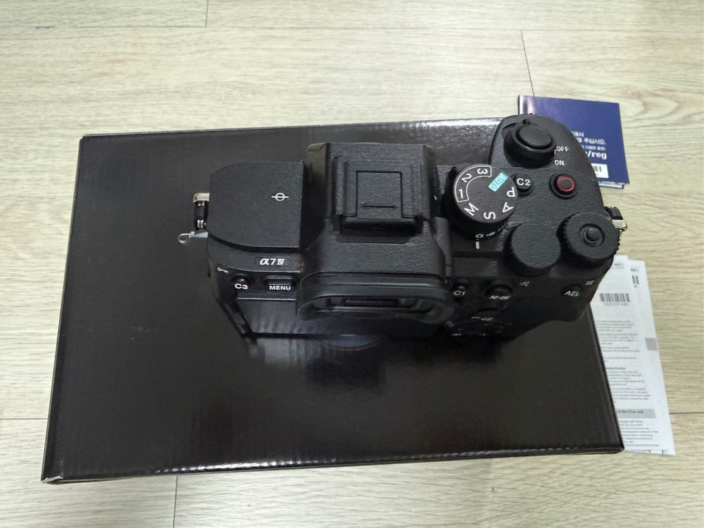 소니 A7M4 민트급 판매합니다--1