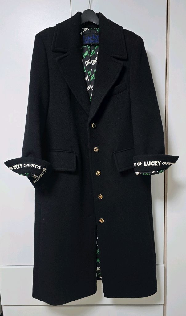 럭키슈에뜨 레터링 슬릿 롱코트 블랙 36--0