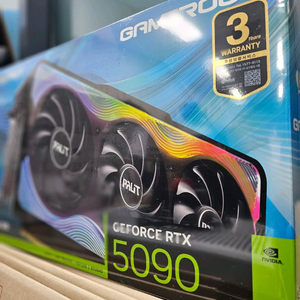 이엠텍 RTX 5090 팝니다.