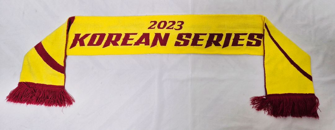 엘지 트윈스 한국시리즈 머플러 팝니다--0