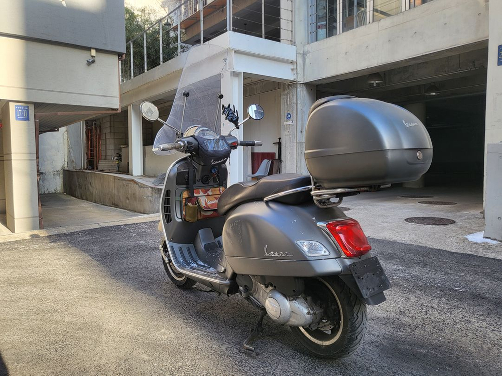 급처) 강남 2016년 베스파 GTS 300--2