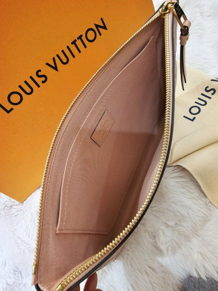 루이비통 앙프렝뜨 클러치 핑크 귀한아이템--2